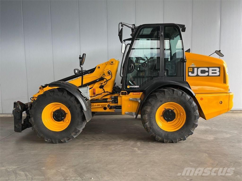 JCB TM 320 Agri Pale gommate