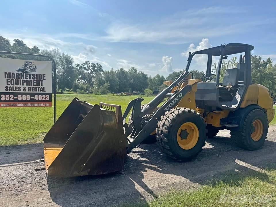 Volvo L 20 B Pale gommate