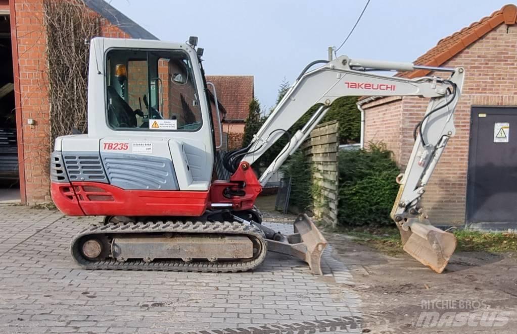 Takeuchi TB 235 Escavatori cingolati