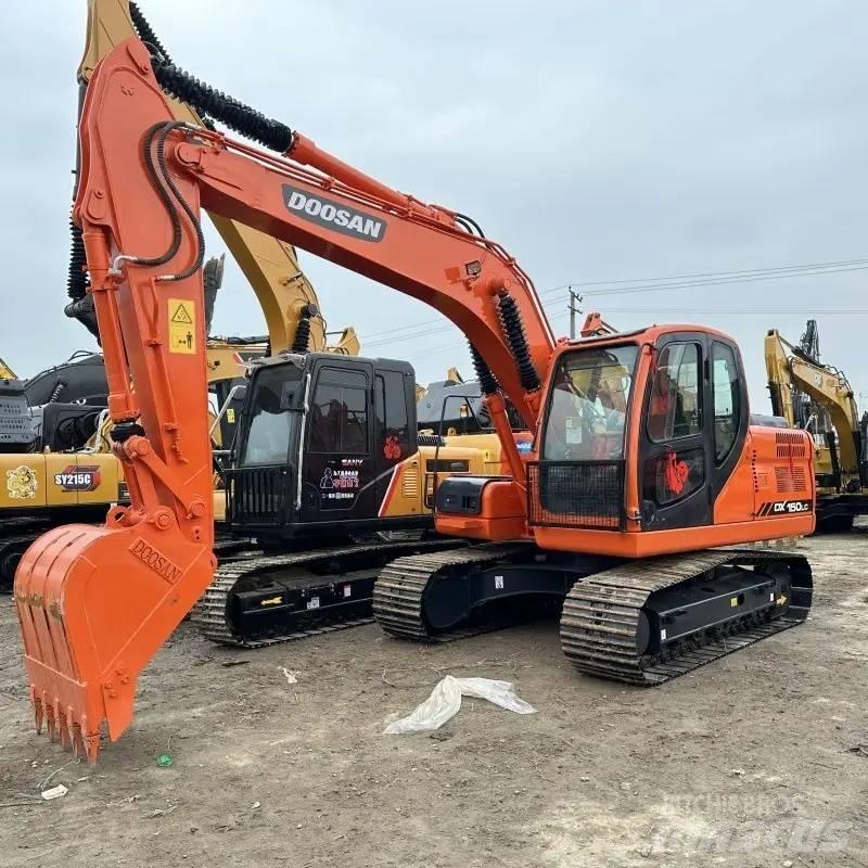 Doosan DX150 Escavatori cingolati