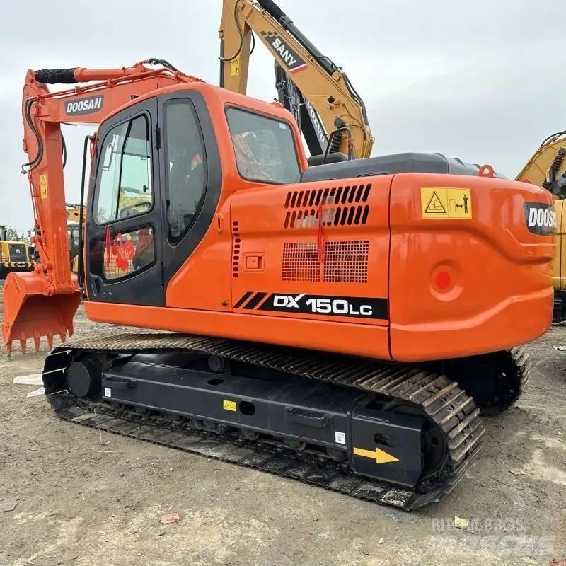 Doosan DX150 Escavatori cingolati