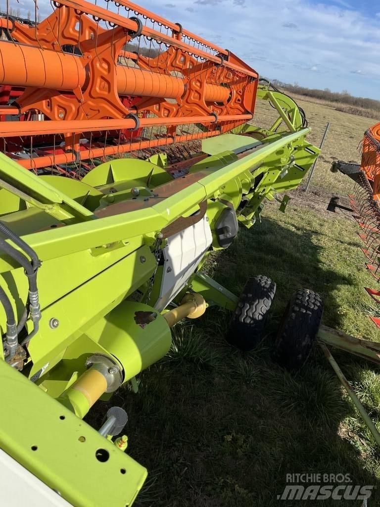CLAAS Tucano 440 Mietitrebbiatrici
