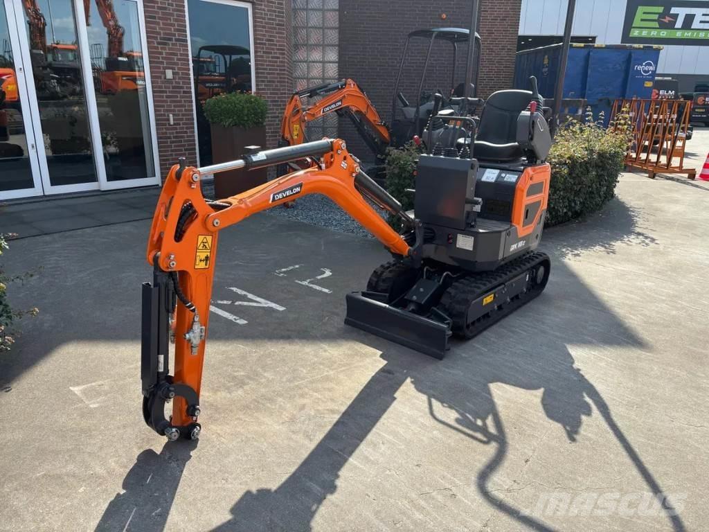 Develon DX10Z-7 Miniescavatori