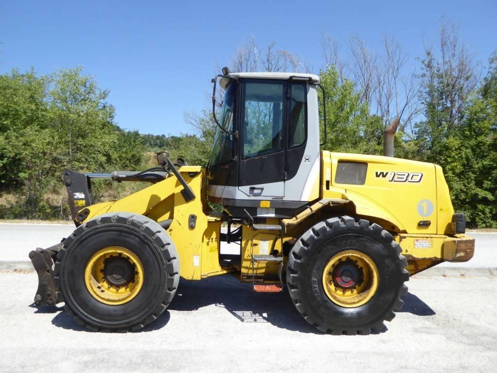 New Holland W130 Pale gommate