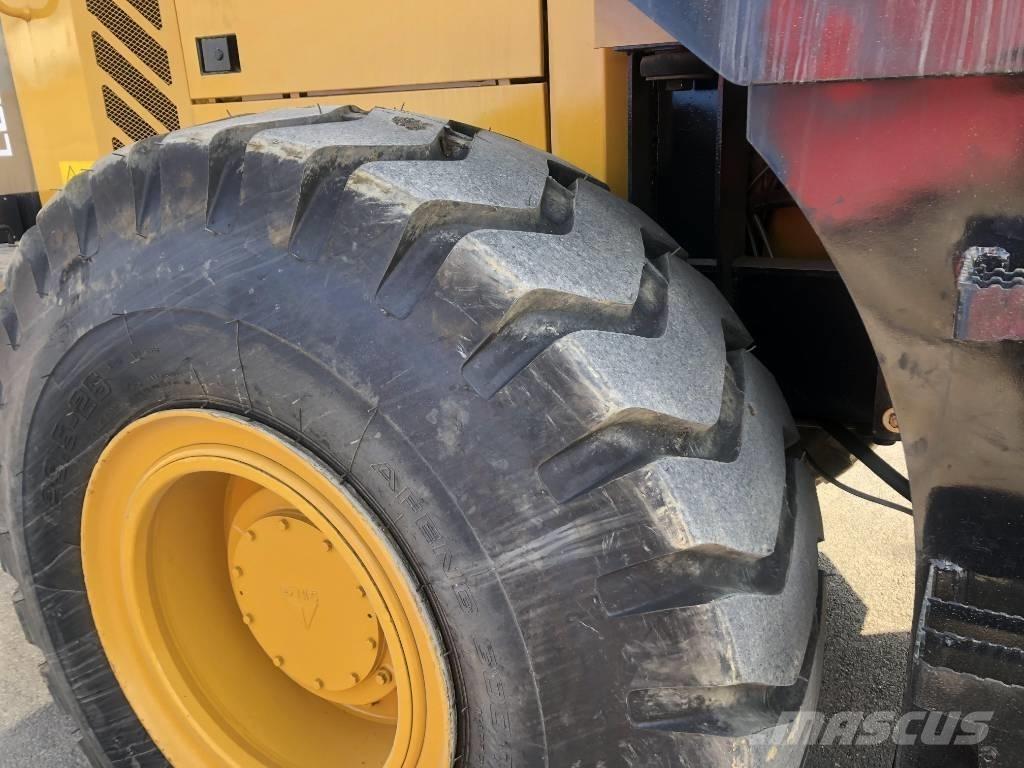 SDLG 956L Pale gommate