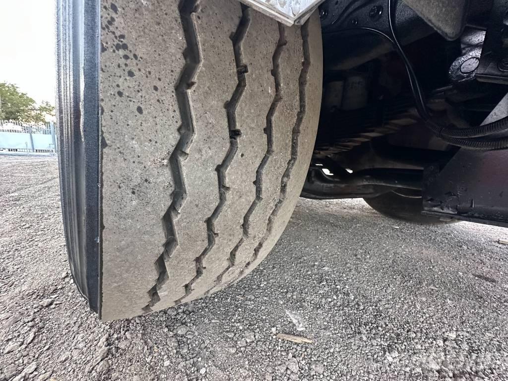 Mack MRU 613 Camion autospurgo