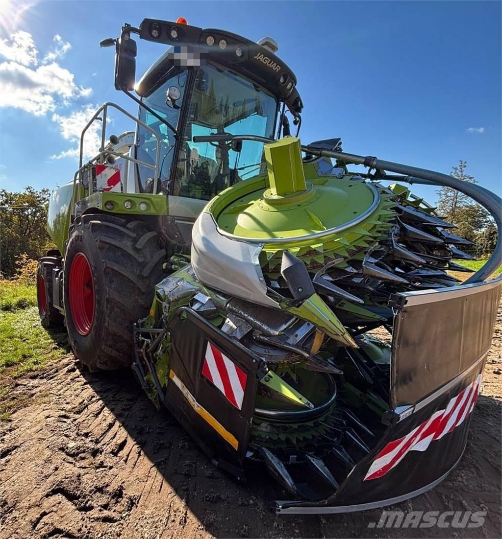 CLAAS Jaguar 980 Trince semoventi