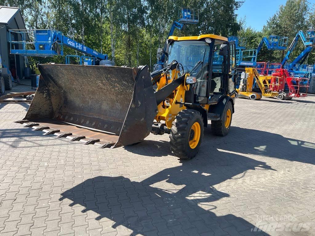 JCB 406 Pale gommate