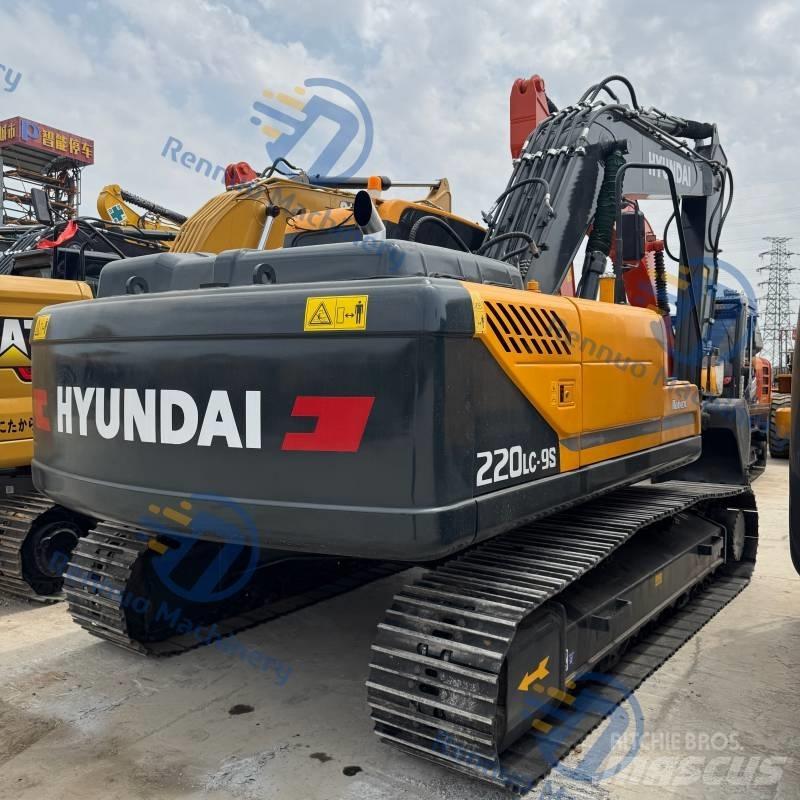 Hyundai R220-9S Escavatori cingolati