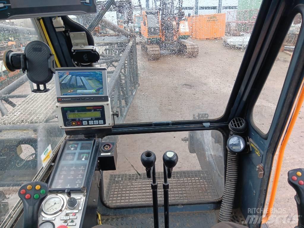 Hitachi KH 230-3 Gru cingolate