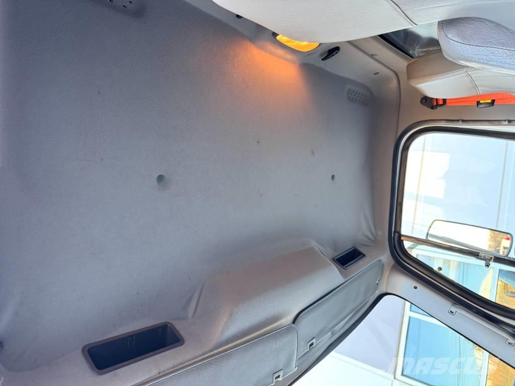 Freightliner M2 Camion ribaltabili