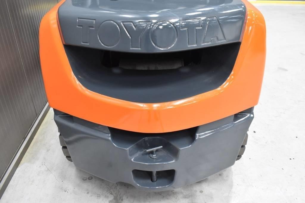 Toyota 06-8FD30F Carrelli elevatori diesel