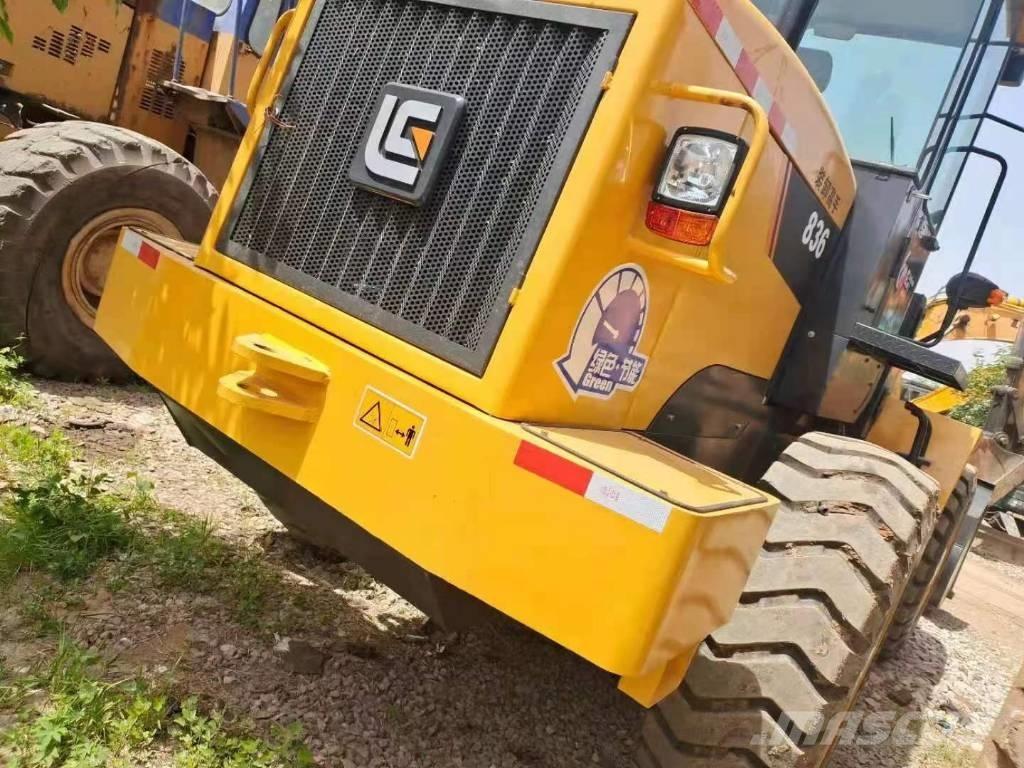 LiuGong 836 Pale gommate