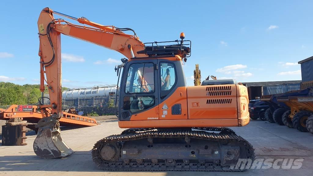 Doosan DX160LC-3 Escavatori cingolati