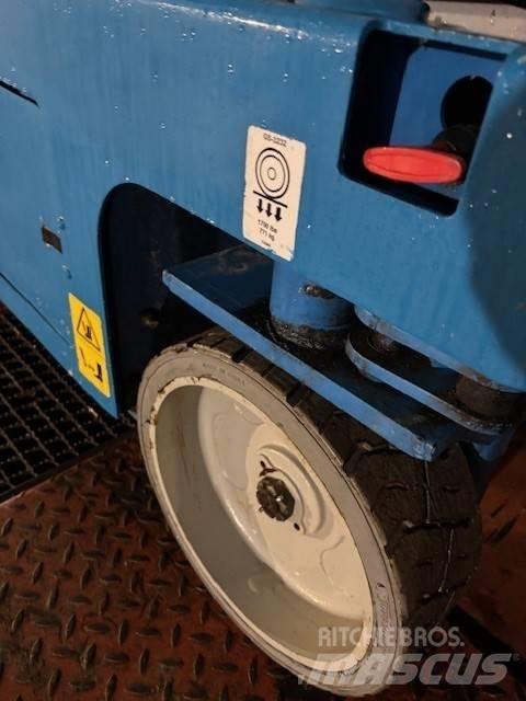 Genie GS 3232 Piattaforme a pantografo