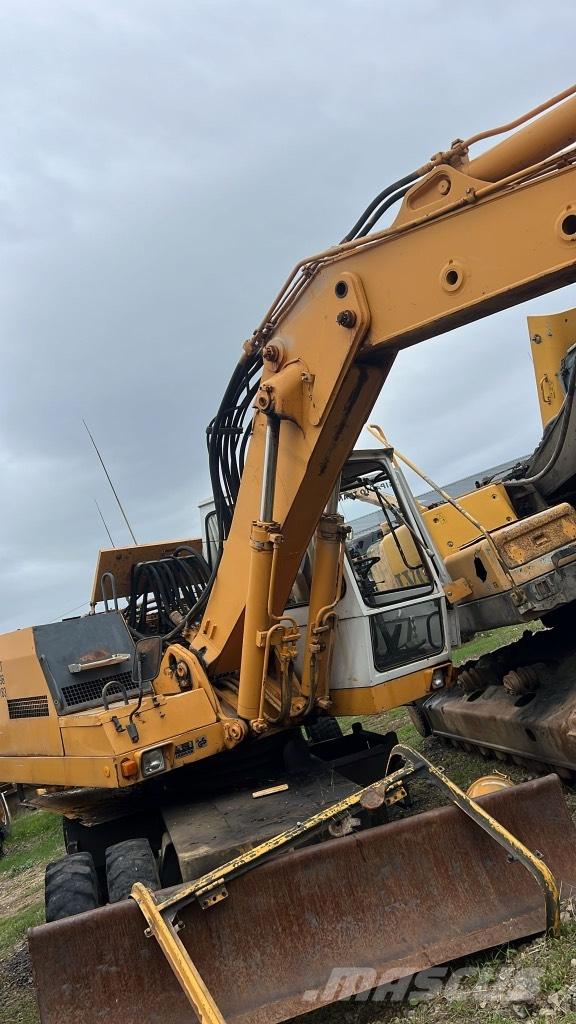 Liebherr A 922 Catene, cingoli e sottocarro