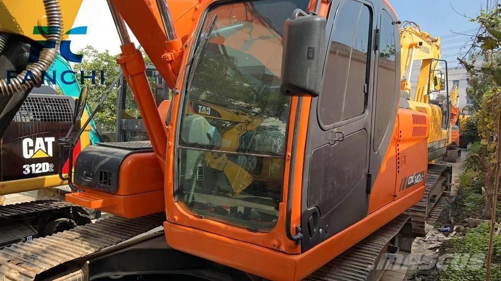Doosan DX 140 LC Escavatori cingolati