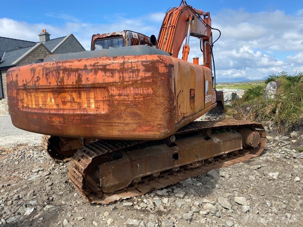 Hitachi EX 200-5 Escavatori cingolati