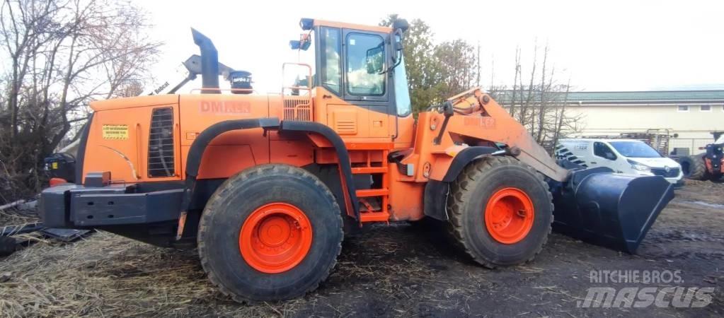 Doosan DL 300 Pale gommate
