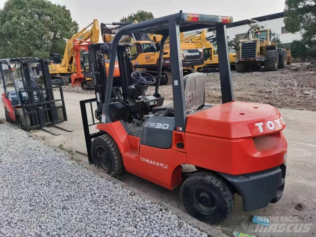 Toyota 7FD 30 Carrelli elevatori diesel