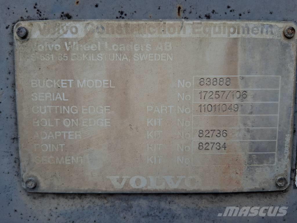 Volvo L 60 G Pale gommate