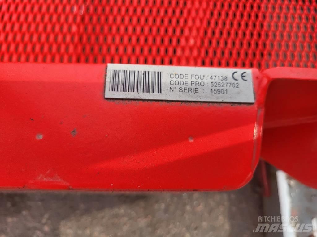 Manitou 200 ATJ kori Sollevatori verticali