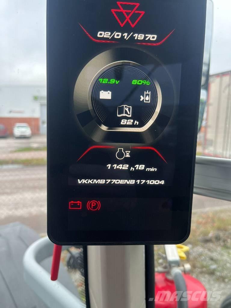 Massey Ferguson 8 S Trattori