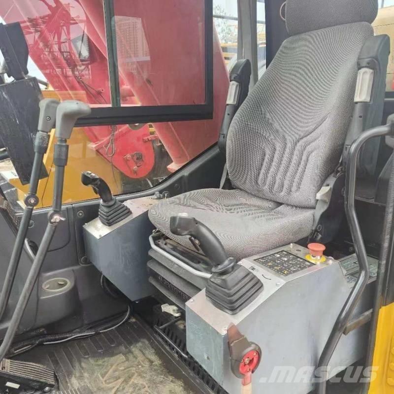 Sany SCC1000A Gru cingolate
