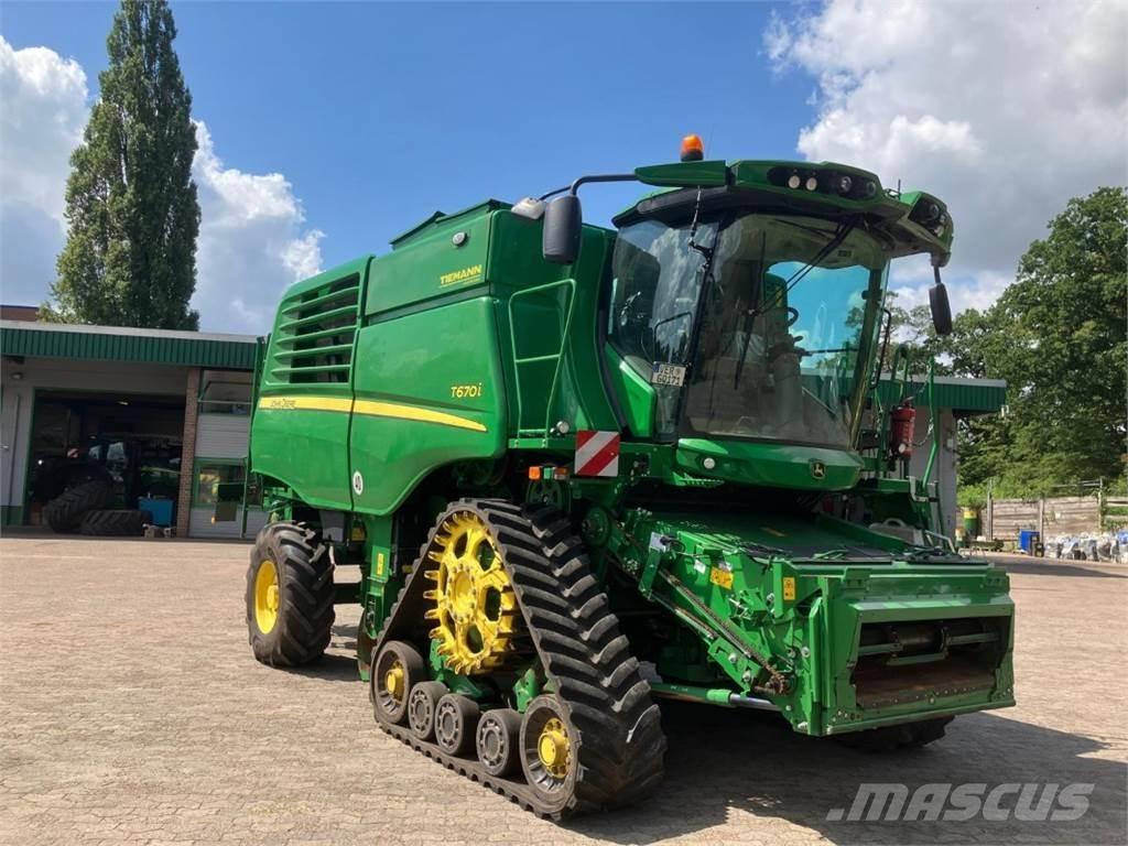 John Deere T670 Mietitrebbiatrici