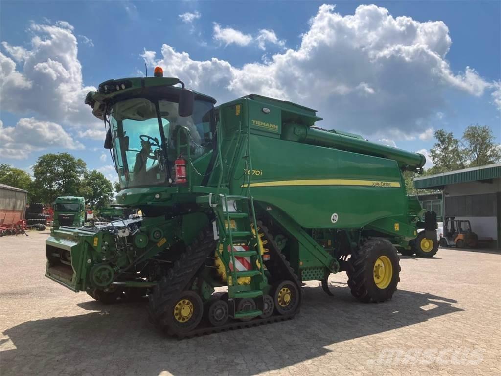 John Deere T670 Mietitrebbiatrici