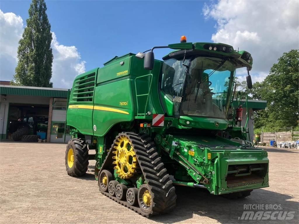 John Deere T670 Mietitrebbiatrici