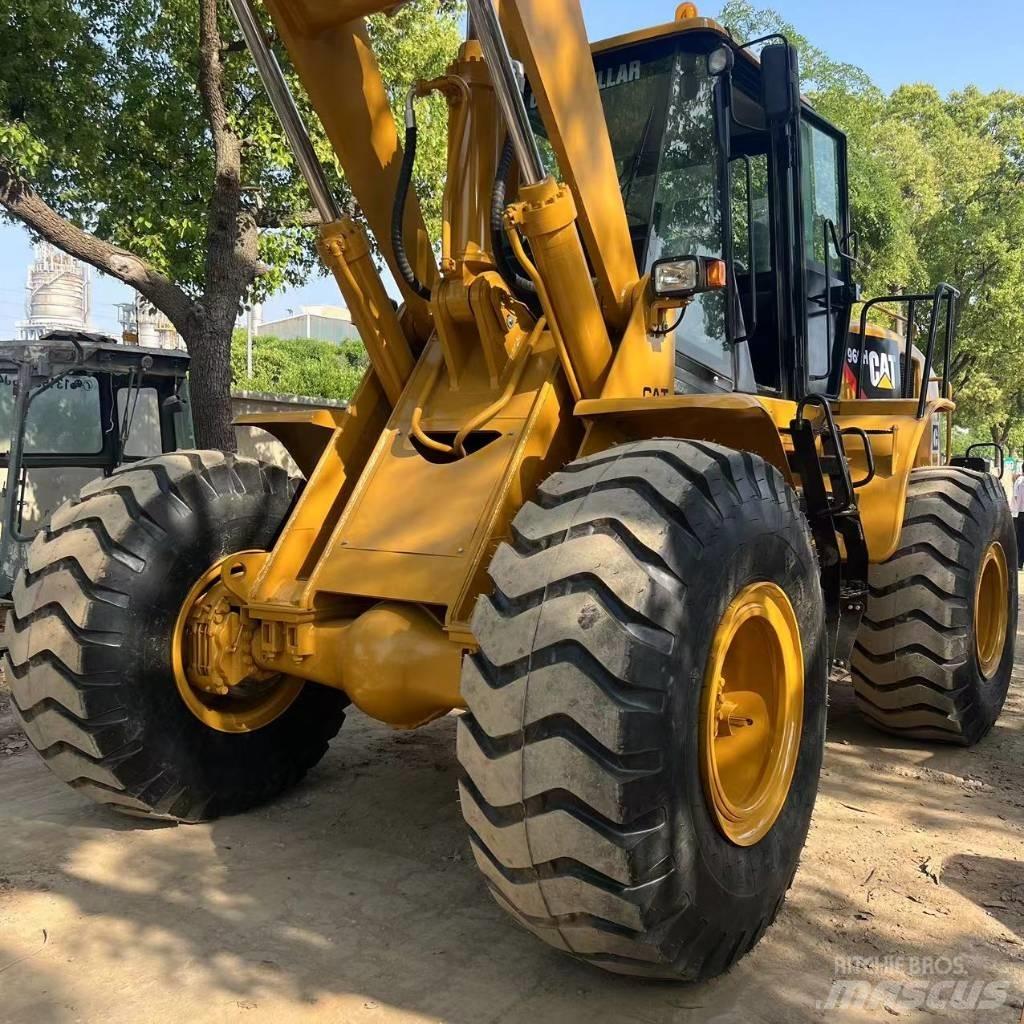 CAT 966 H Pale gommate