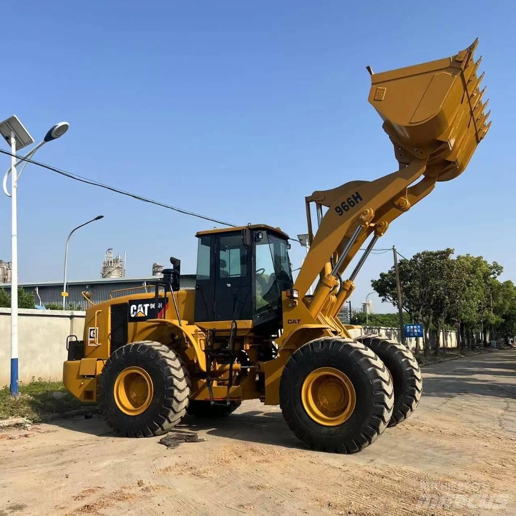 CAT 966 H Pale gommate