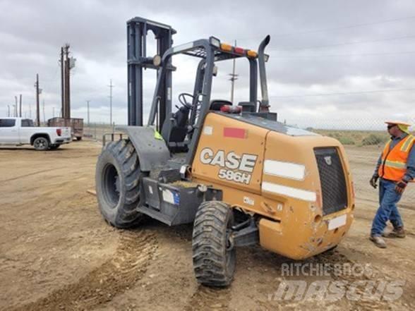 CASE 586H Elevatore per esterni