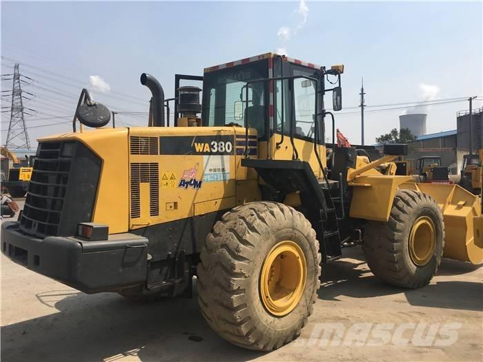 Komatsu WA 380 Pale gommate
