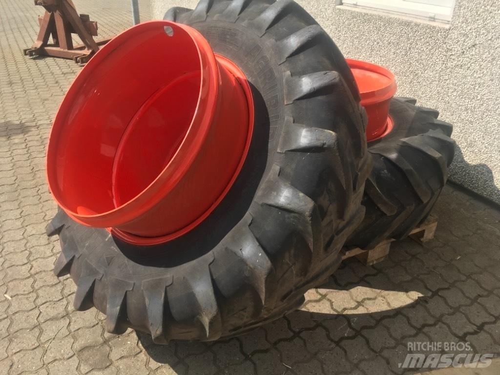  Tvillinghjul Pneumatici, ruote e cerchioni