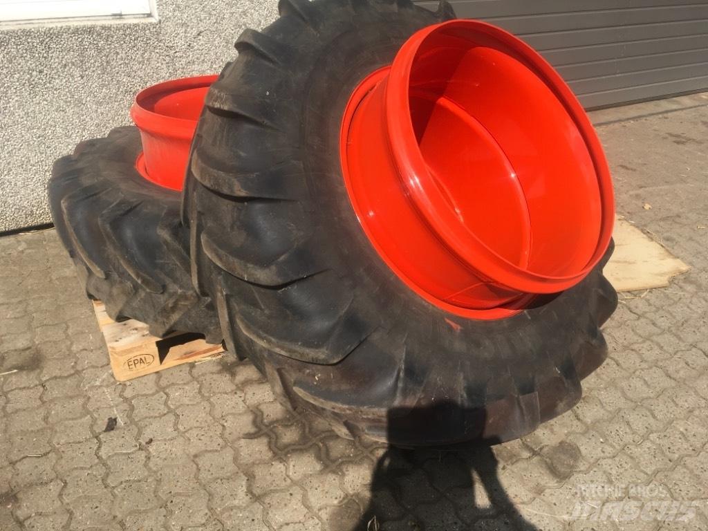 Tvillinghjul Pneumatici, ruote e cerchioni