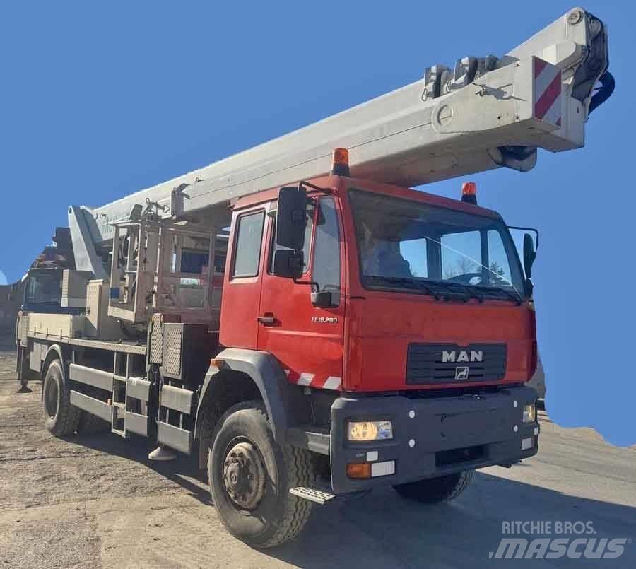 MAN LE18.280 Piattaforme autocarrate