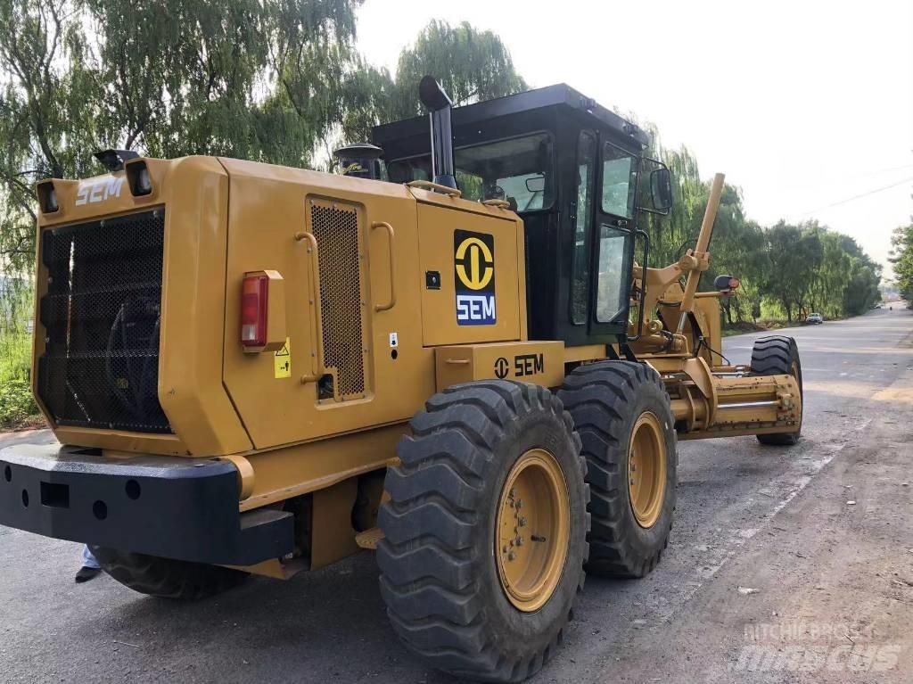 SEM 922F grader Motorgraders
