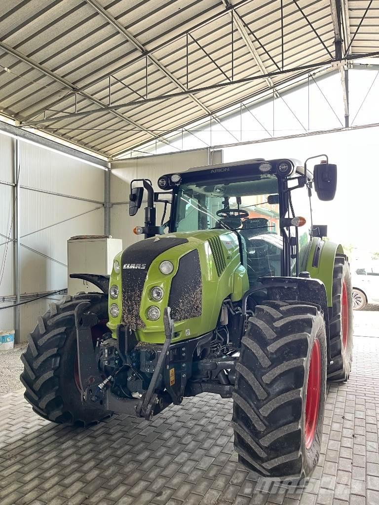 CLAAS Arion 440 Trattori