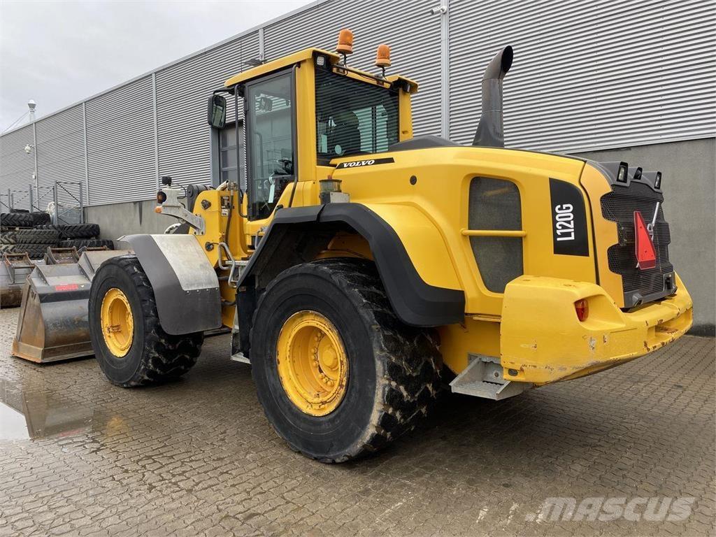 Volvo L120G Pale gommate