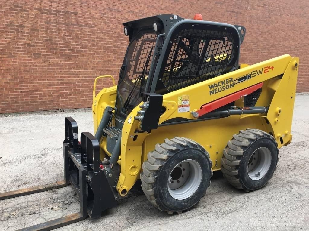 Wacker Neuson SW24 Mini Pale Gommate