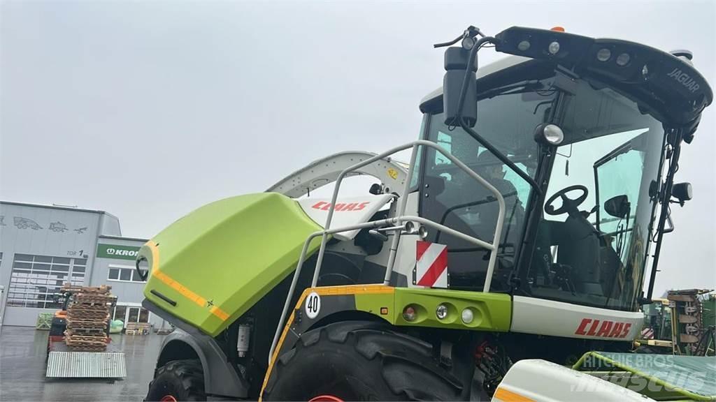CLAAS Jaguar 970 Trince semoventi