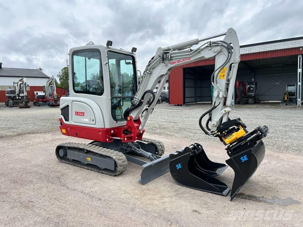 Takeuchi TB225 Miniescavatori