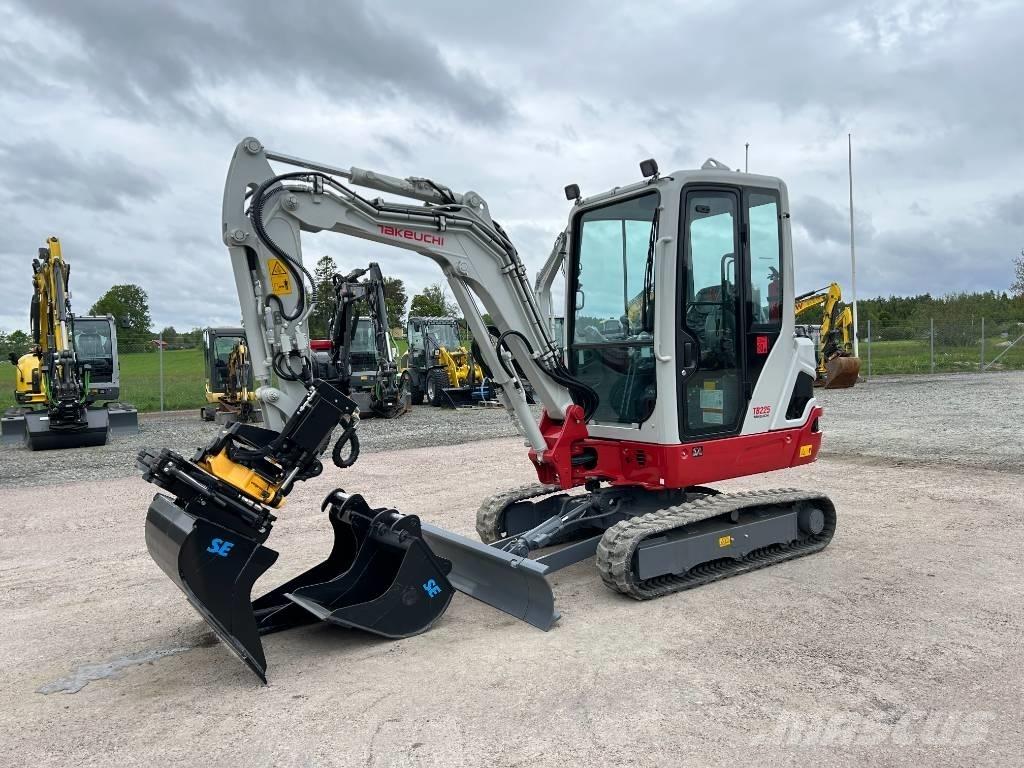 Takeuchi TB225 Miniescavatori
