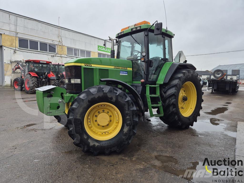 John Deere 7710 Trattori