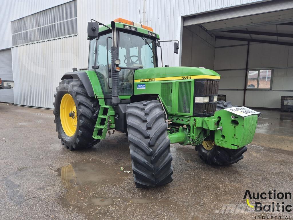 John Deere 7710 Trattori