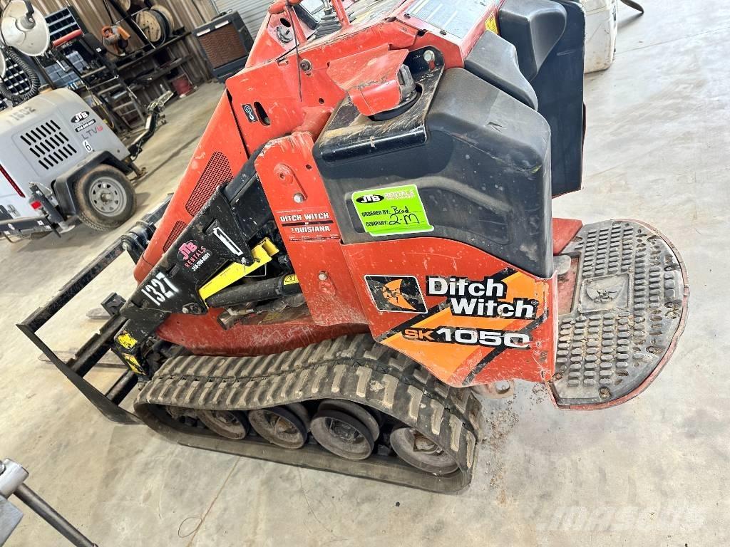 Ditch Witch SK 1050 Mini Pale Gommate