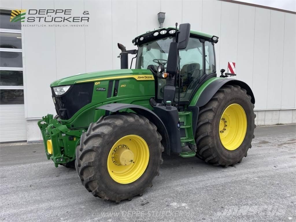 John Deere 6R 250 Trattori