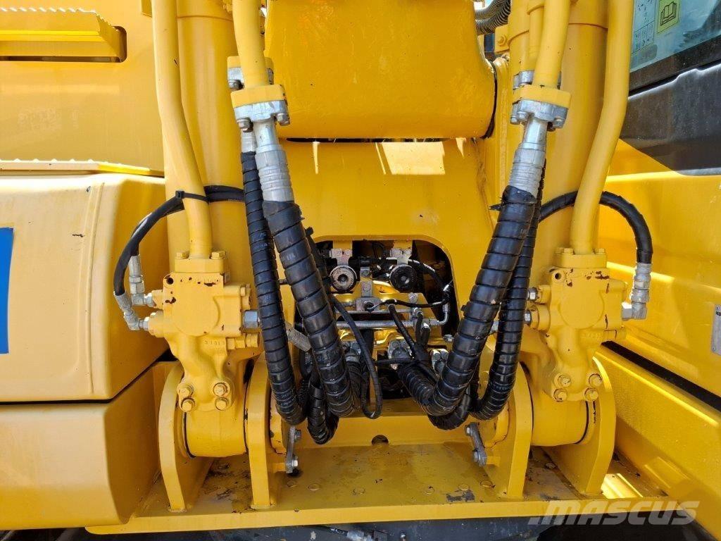 Komatsu PC240LC-10 Escavatori cingolati